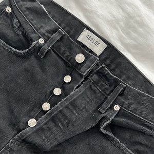 AGOLDE 90S MID-RISE LOOSE FIT JEAN. Color: black. Size 25. 9/10 condition.